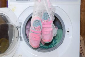 På vilket program för att tvätta sneakers i LG-tvättmaskinen?