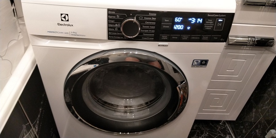 Electrolux PerfectCare 600 EW6S2